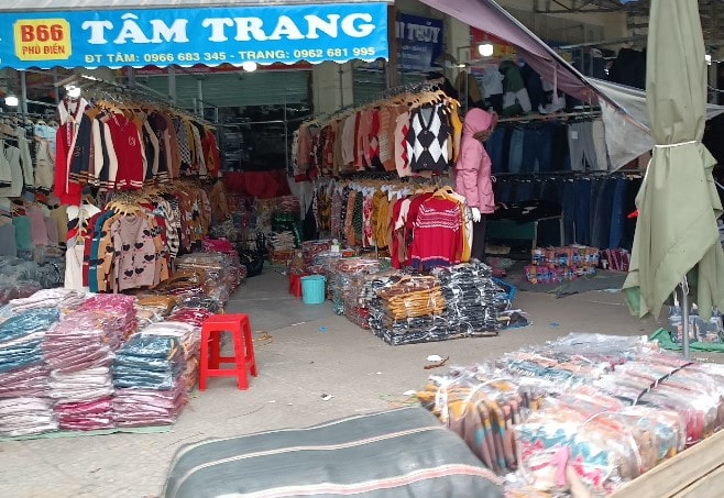 Cửa hàng quần áo chợ Phú Điền Ninh Hiệp hàng đẹp giá cạnh tranh