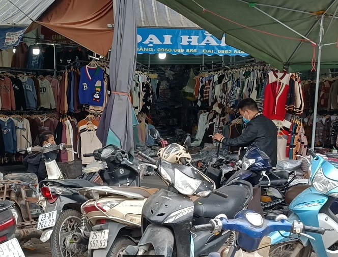 Cửa hàng quần áo chợ Phú Điền Ninh Hiệp hàng đẹp giá tốt