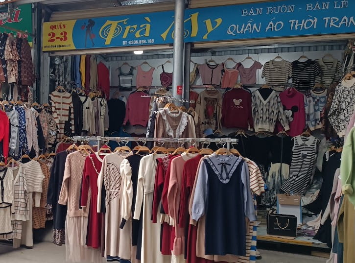 cửa hàng quần áo khu thể thao Minh Thu
