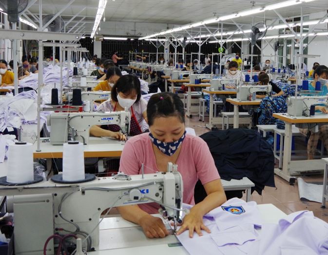 6 tiêu chí chọn xưởng gia công quần áo uy tín