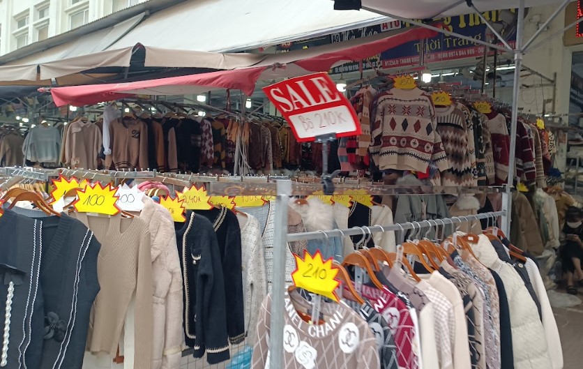quần áo giảm giá tại chợ vĩnh phát ninh hiệp