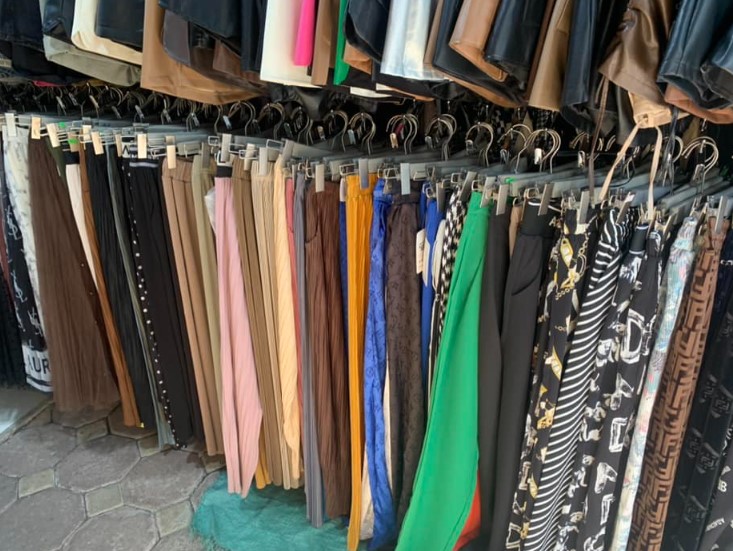 tổng kho sỉ quần áo Quảng Châu chợ xóm 5 Ninh Hiệp_2