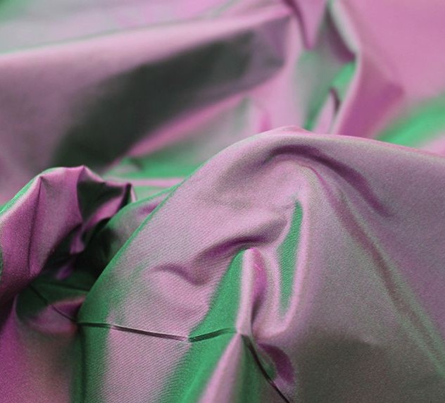 Vải Taffeta là vải gì? Vì sao vải rất được ưa chuộng hiện nay?
