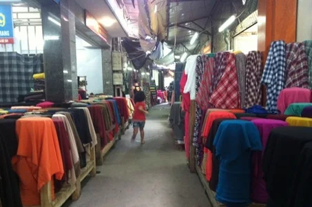 Chợ vải Baza Ninh Hiệp